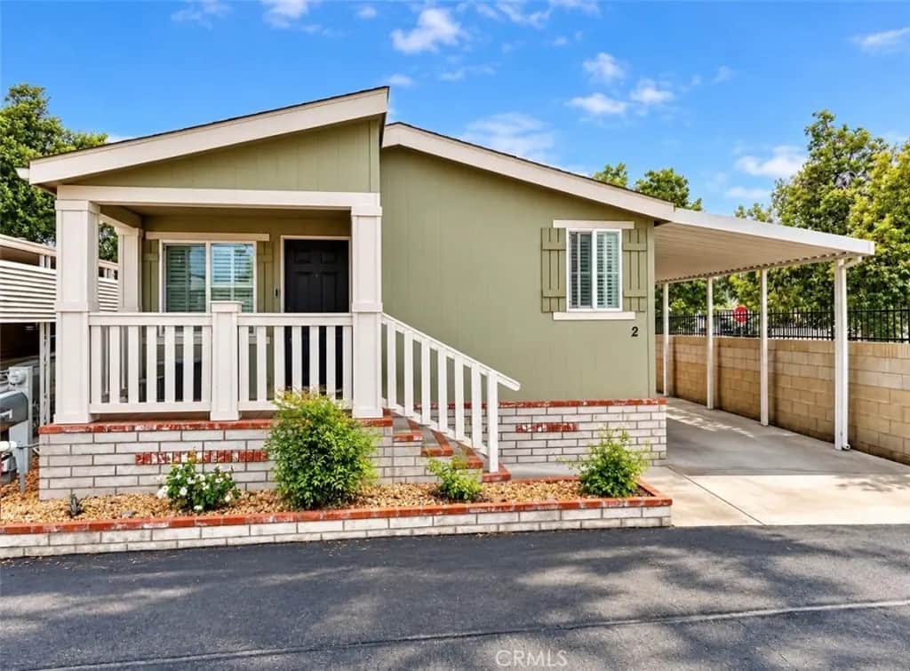 675 W Oakland Avenue G2, Hemet, CA — listing photo 1
