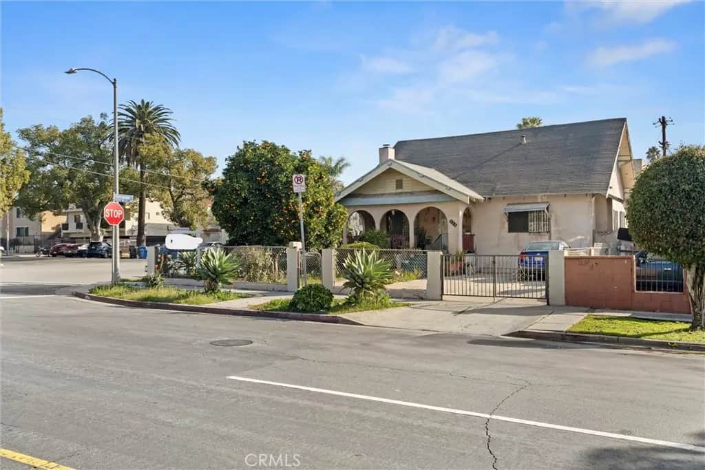 4214 Rosewood, Los Angeles, CA — listing photo 1