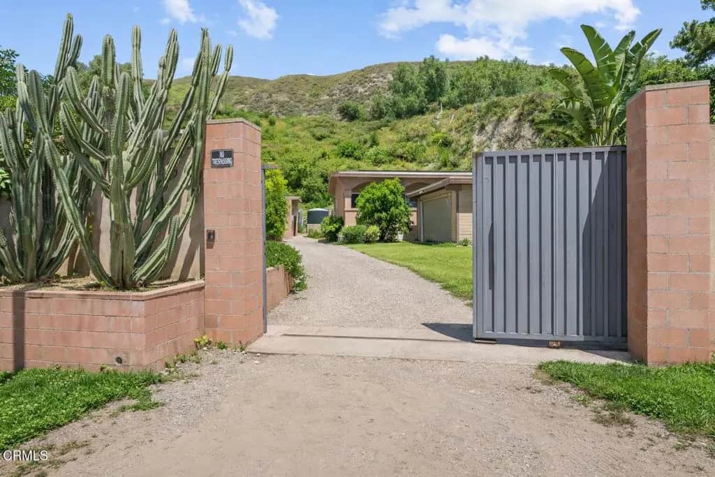 561 E Telegraph Road, Fillmore, CA — listing photo 1