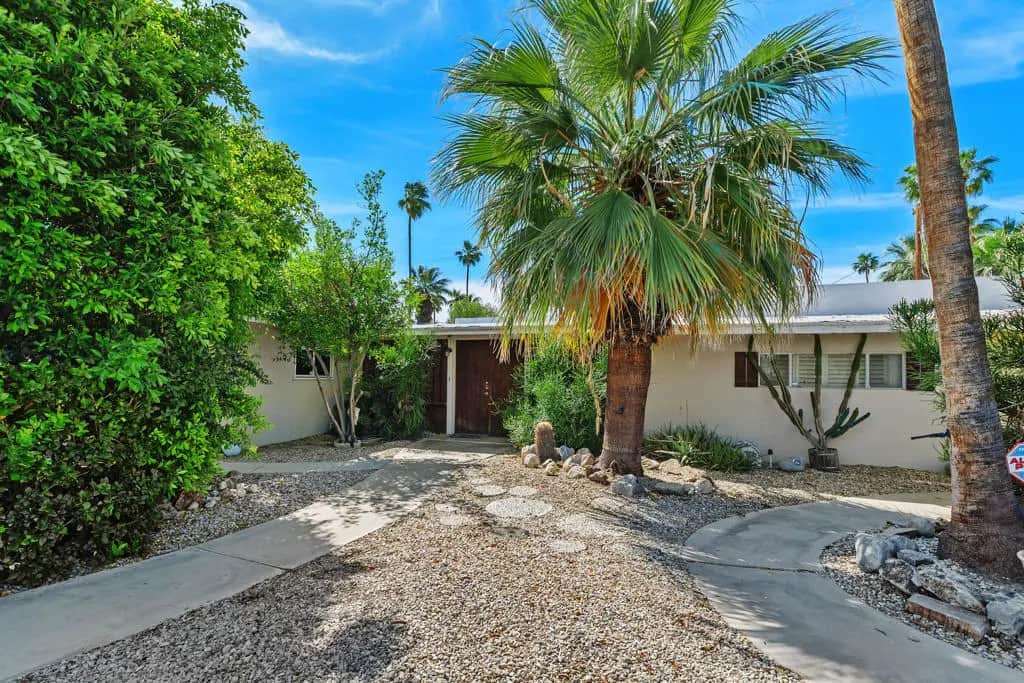 1077 S Riverside Drive, Palm Springs, CA — listing photo 1
