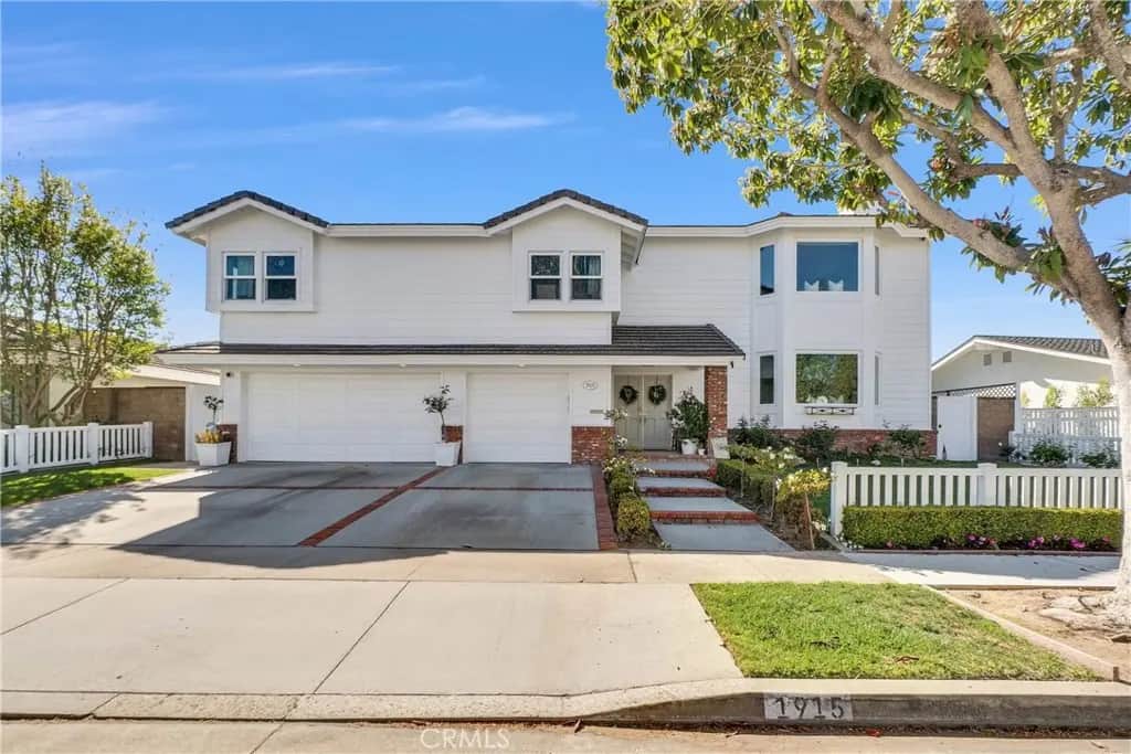 1915 Leeward Lane, Newport Beach, CA — listing photo 1