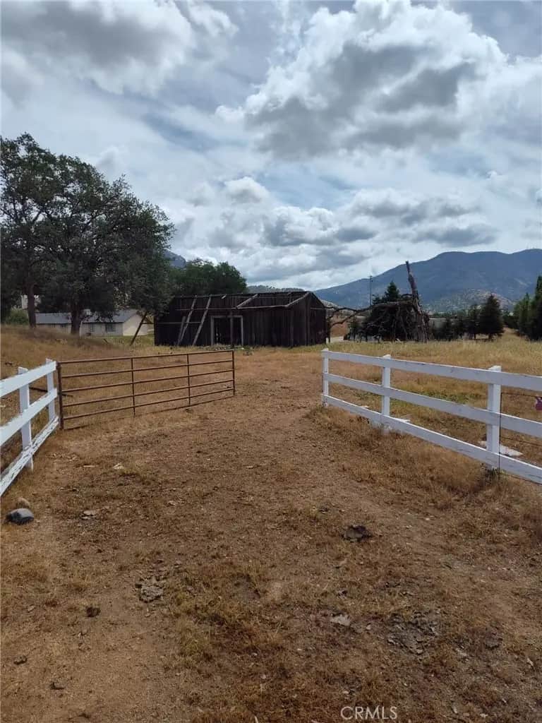 8121 Monreal, Sanger, CA — listing photo 1