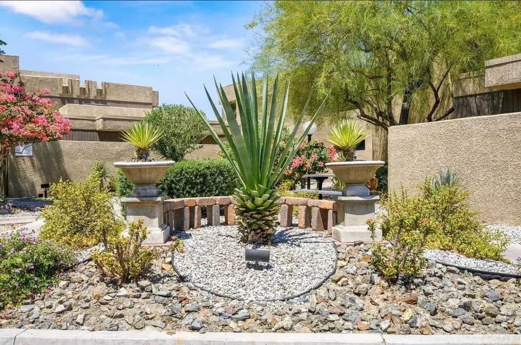 481 Bradshaw Lane 13, Palm Springs, CA — listing photo 1