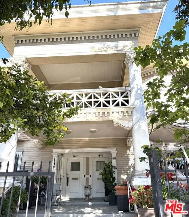 1438 Magnolia Avenue, Los Angeles, CA — listing photo 1