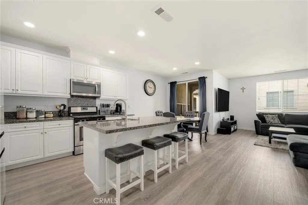 3250 E Yountville Drive 10, Ontario, CA — listing photo 1
