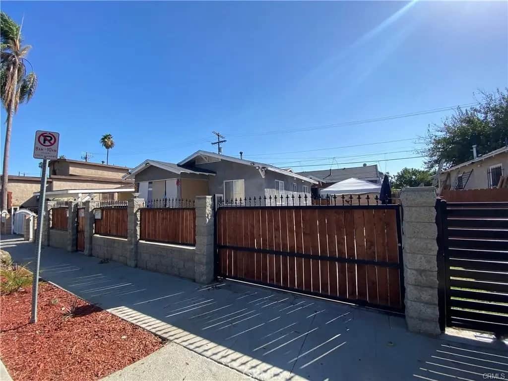 1018 W 67th, Los Angeles, CA — listing photo 1
