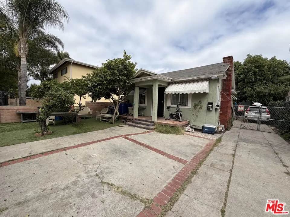 1032 N Ridgewood Place, Los Angeles, CA — listing photo 1