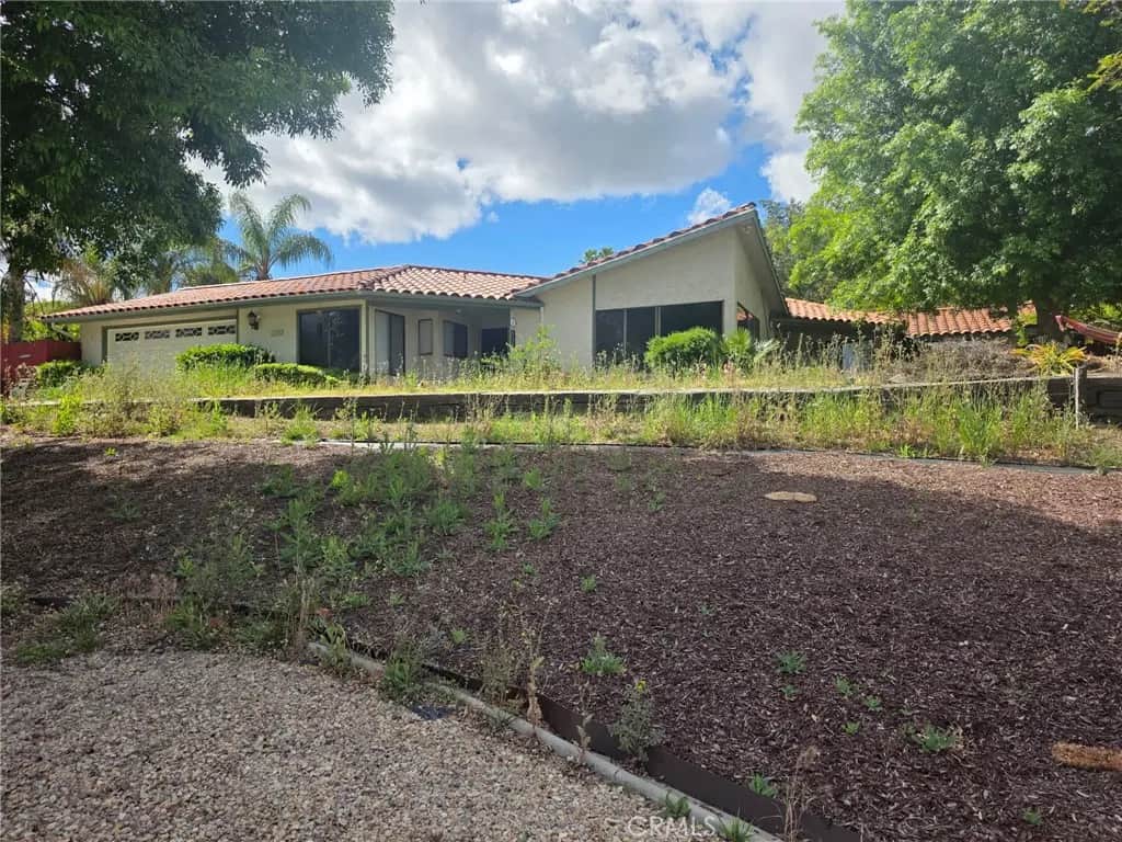 45695 Buckeye, Hemet, CA — listing photo 1
