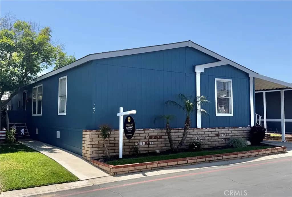 1550 Rimpau 147, Corona, CA — listing photo 1
