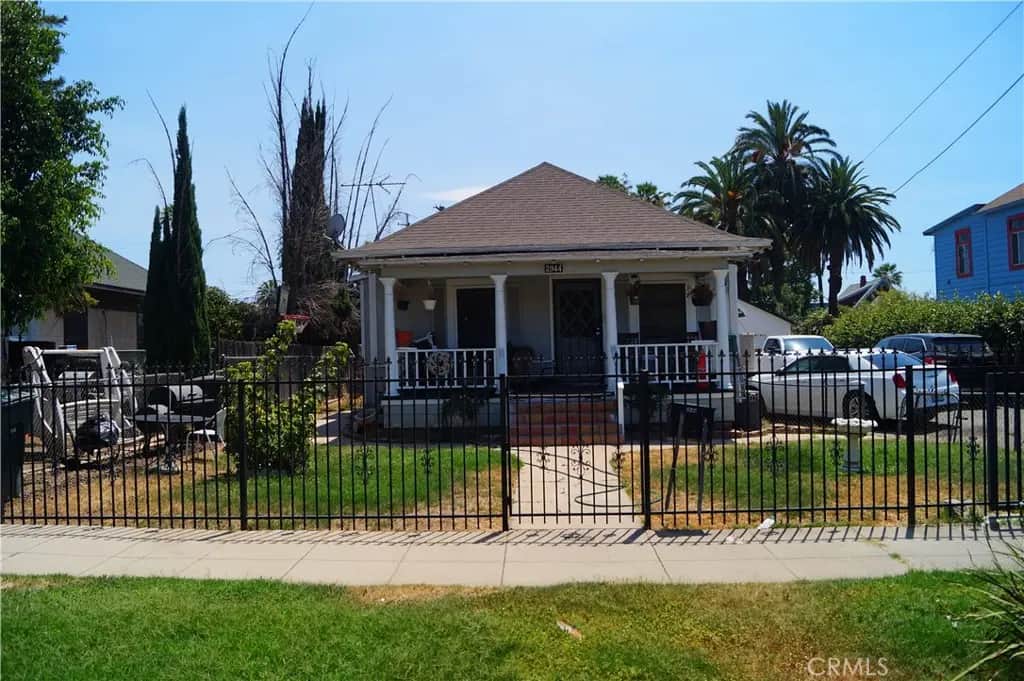 2944 6th, Riverside, CA — listing photo 1