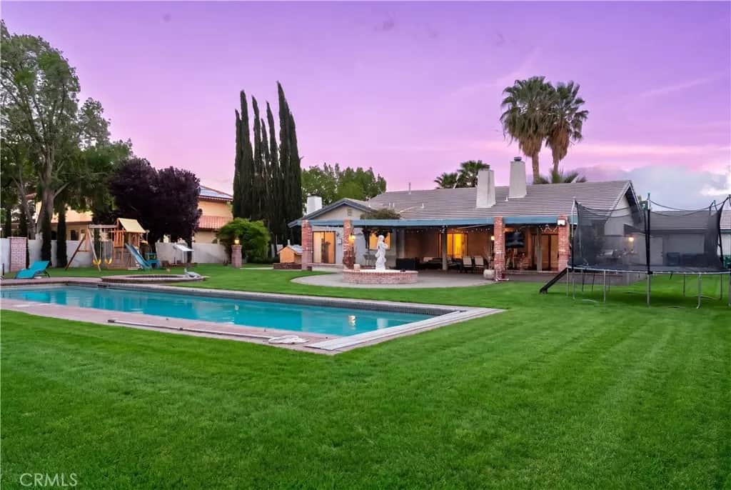4255 Conestoga Drive, Lancaster, CA — listing photo 1