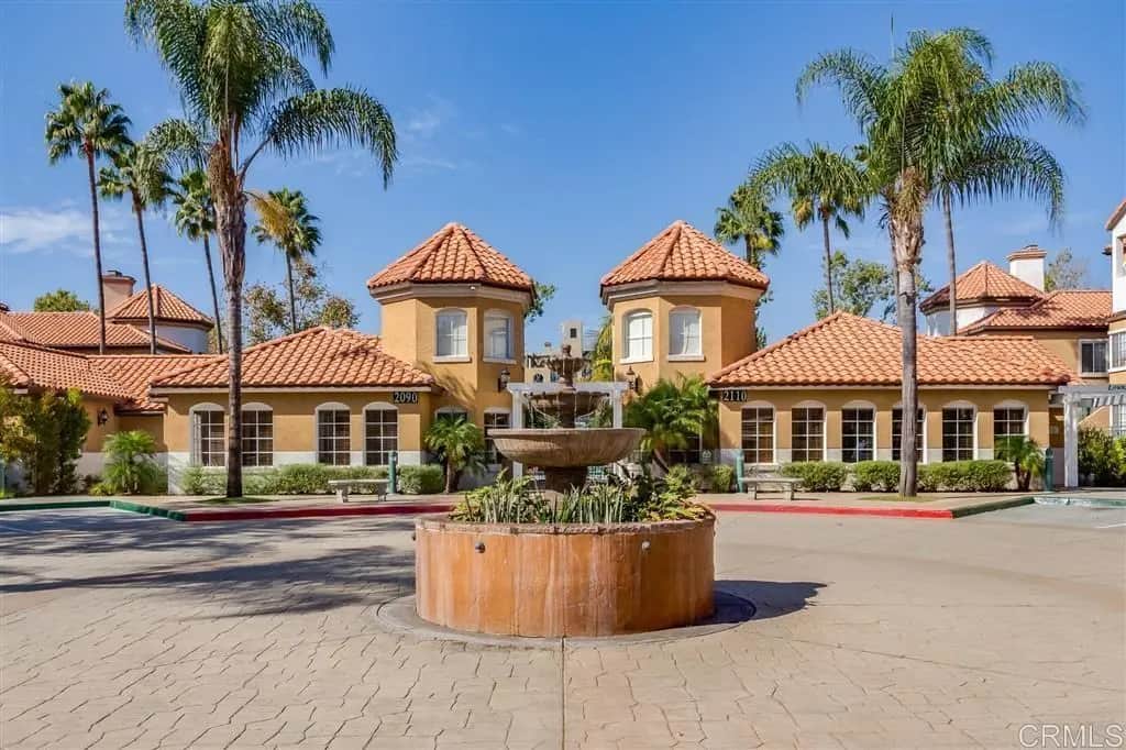 2050 camino de la reina 203, San Diego, CA — listing photo 1