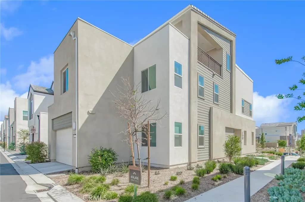 414 Treble, Irvine, CA — listing photo 1