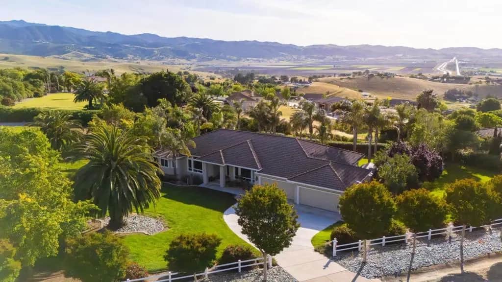 303 Taryn Court, Hollister, CA — listing photo 1