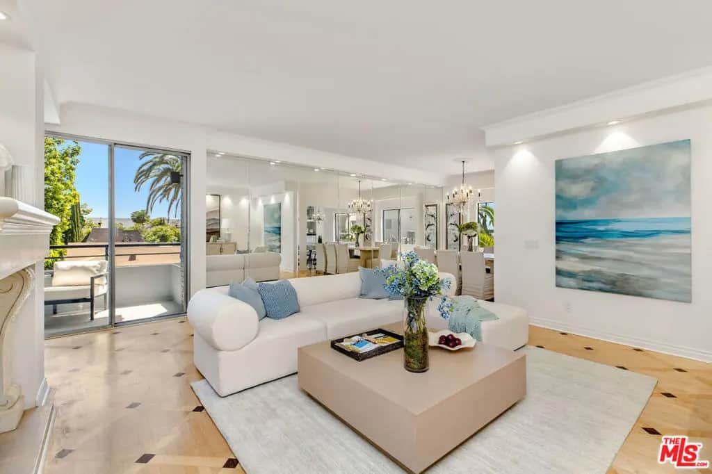 121 S Palm Drive 403, Beverly Hills, CA — listing photo 1
