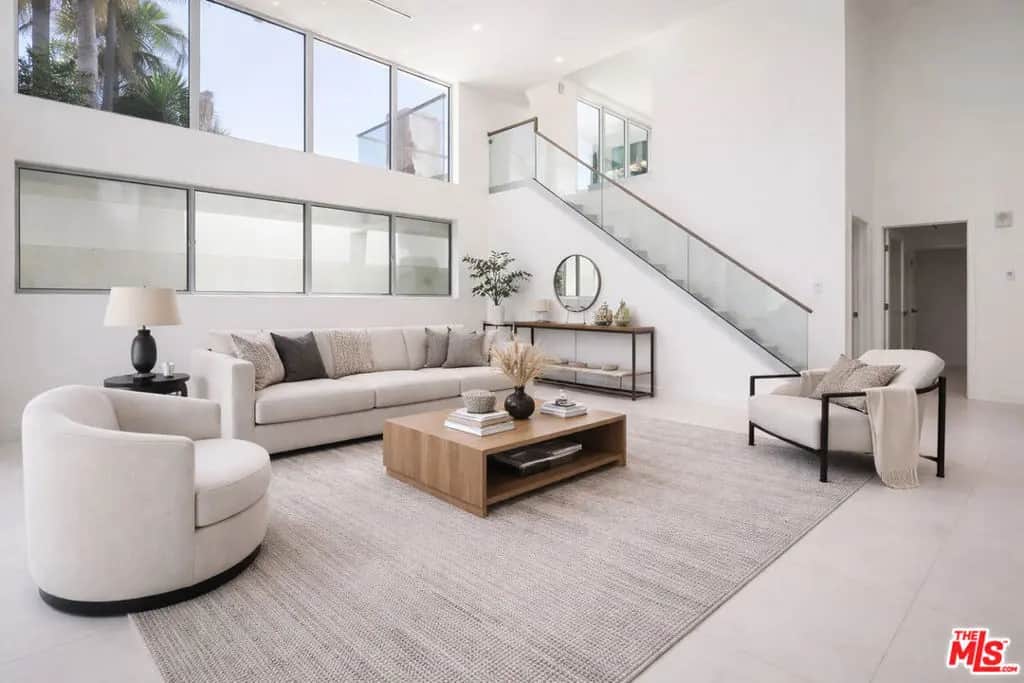 621 N Kings Road 1, West Hollywood, CA — listing photo 1