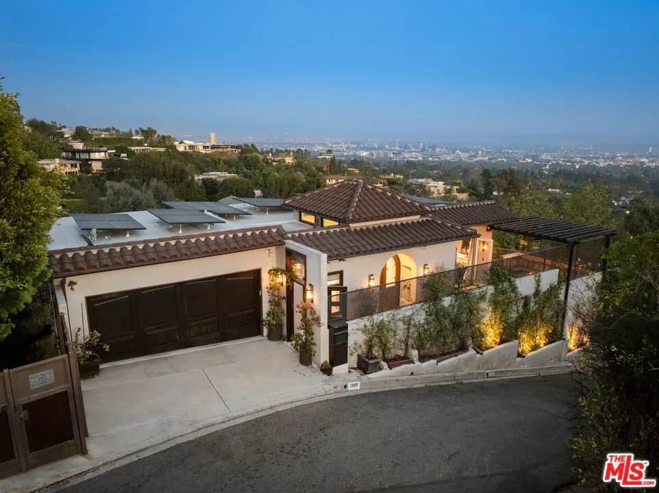 1380 Summitridge Place, Beverly Hills, CA — listing photo 1
