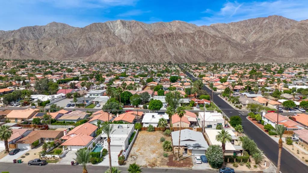 52065 Avenida Navarro, La Quinta, CA — listing photo 1