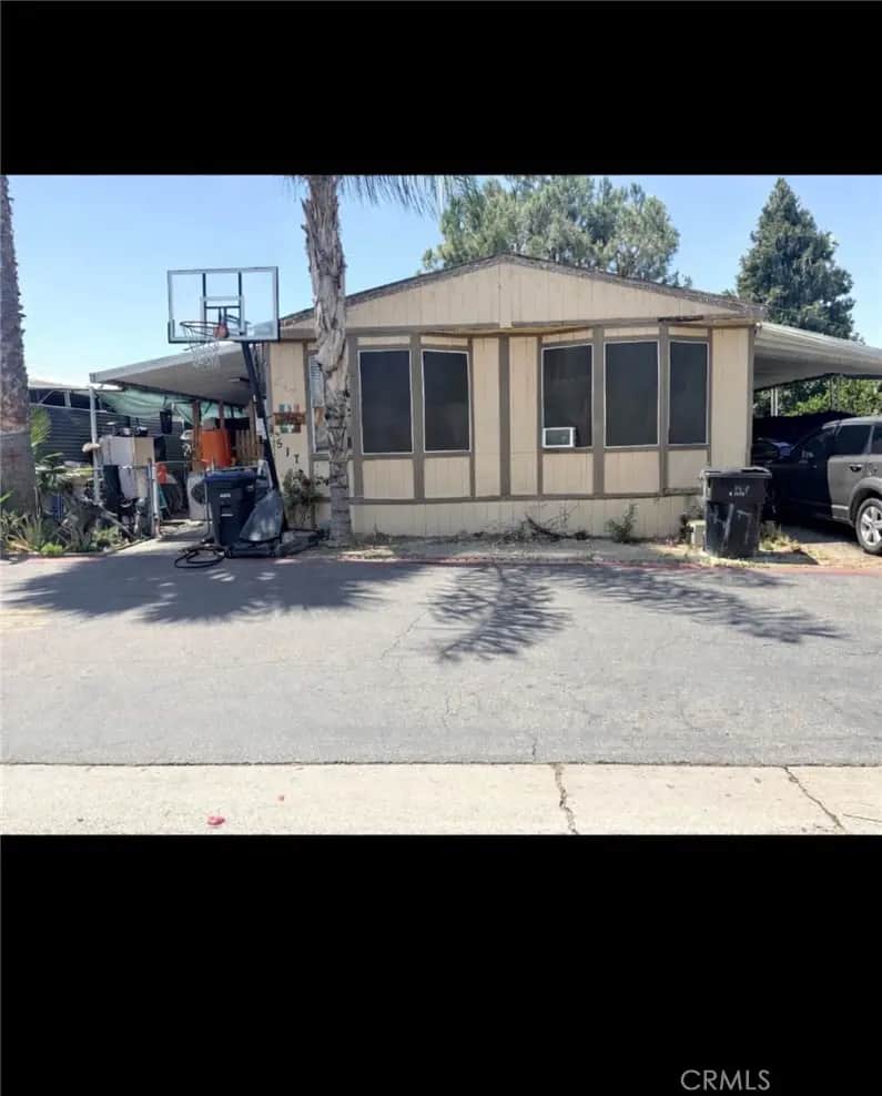 1097 N State 517, Hemet, CA — listing photo 1