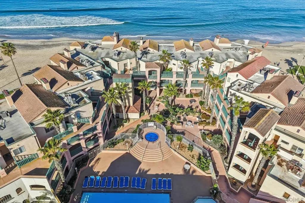 714 Seacoast Dr 104, Imperial Beach, CA — listing photo 1