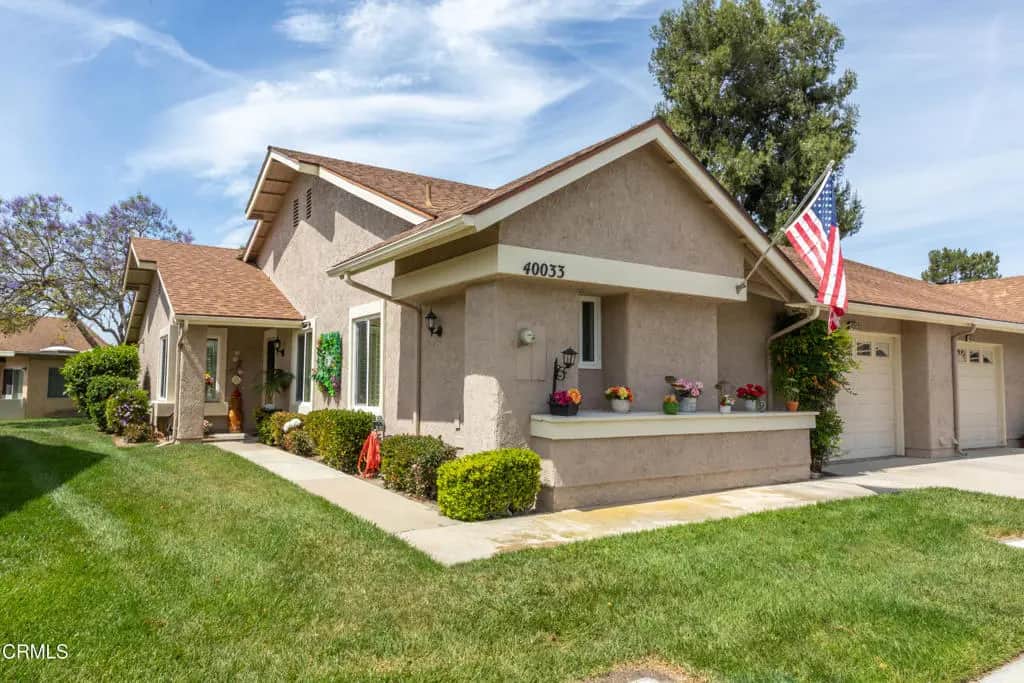 40033 Village 40, Camarillo, CA — listing photo 1