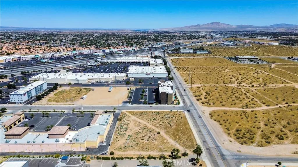 14879 Monarch, Victorville, CA — listing photo 1