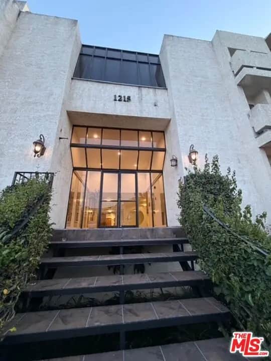1215 Brockton Avenue 106, Los Angeles, CA — listing photo 1