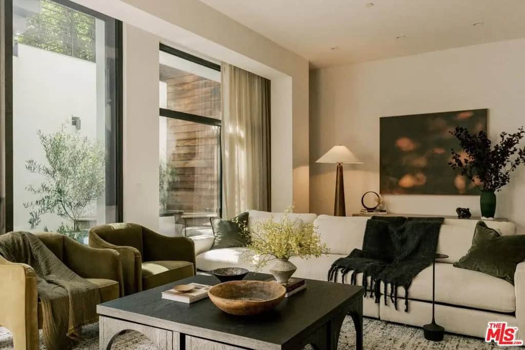 702 N Doheny Drive TH25, West Hollywood, CA — listing photo 1