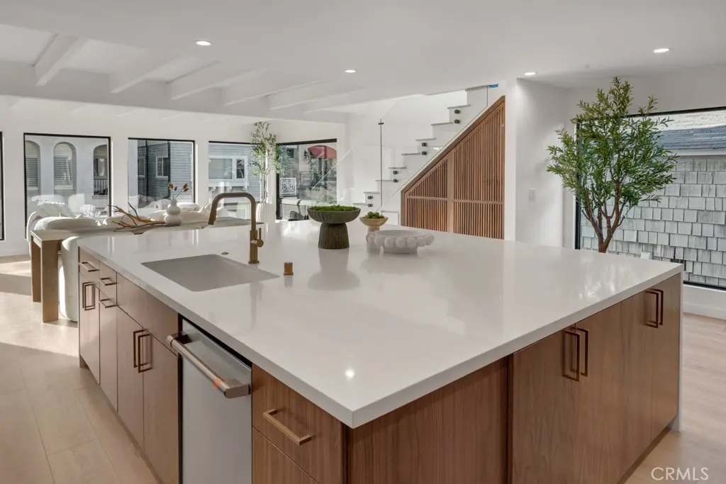 58 66th Place, Long Beach, CA — listing photo 1