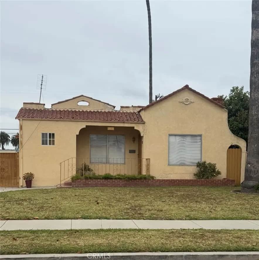 1915 W 75th Street, Los Angeles, CA — listing photo 1