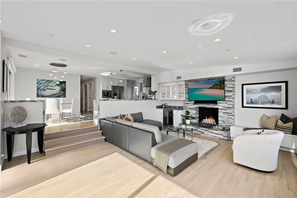 166 Fairview, Laguna Beach, CA — listing photo 1