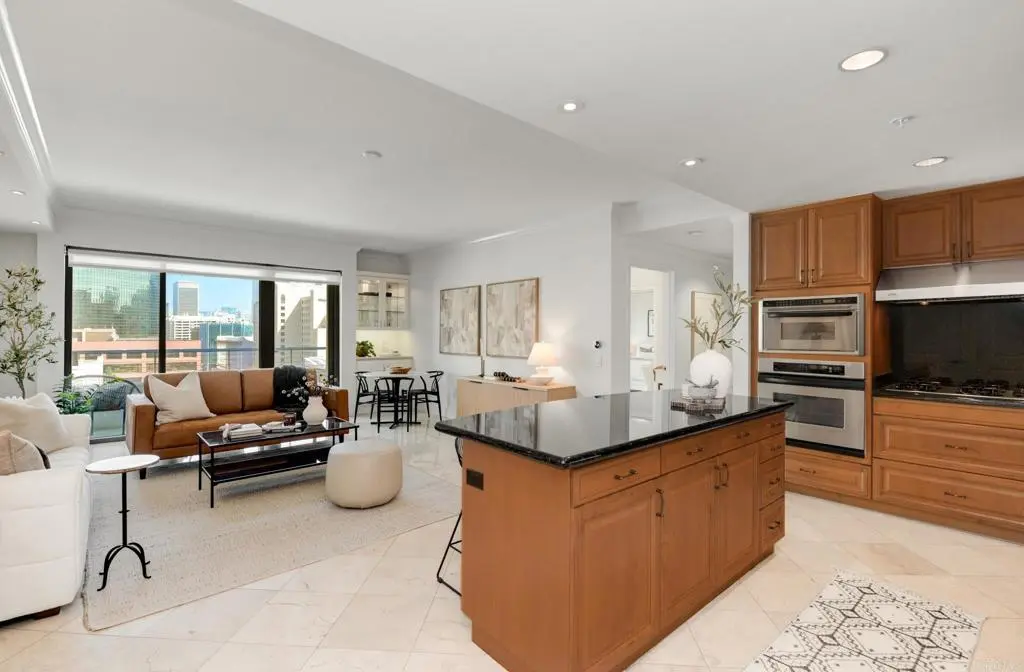 645 Front Street 1304, San Diego, CA — listing photo 1