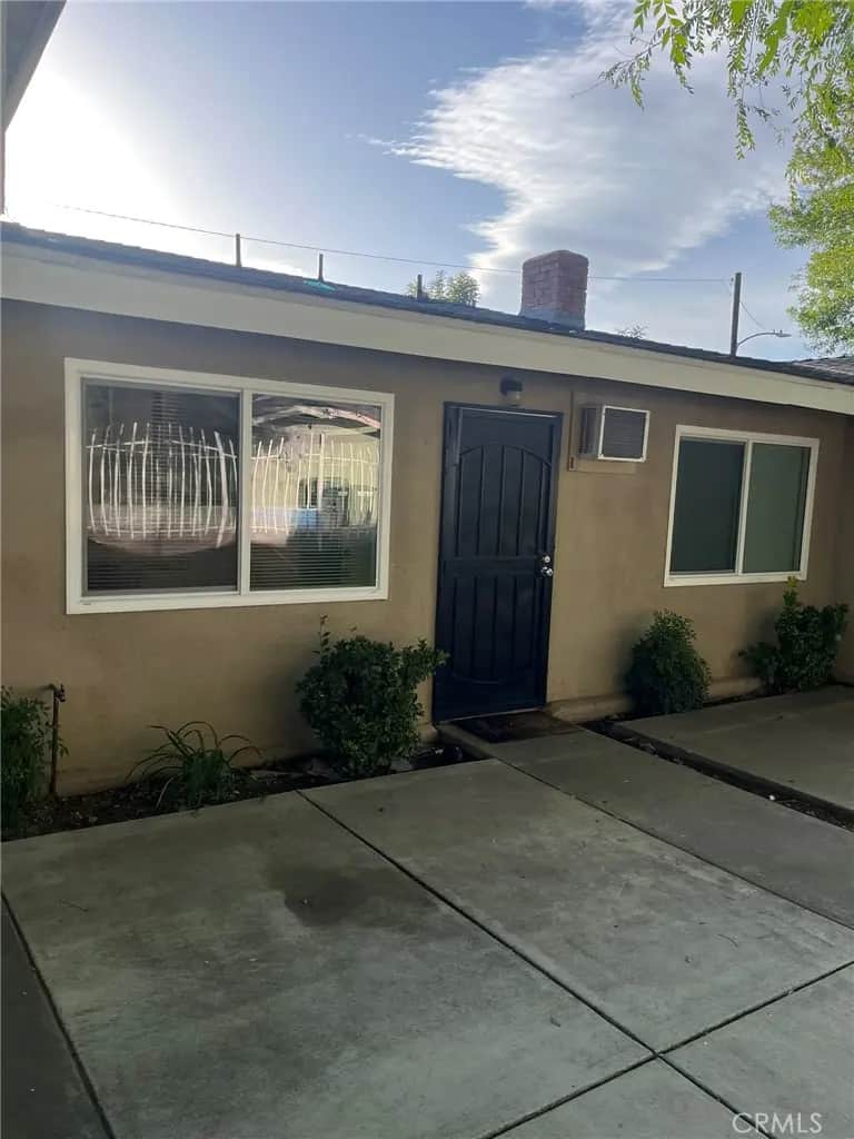 3495 E 21st B, Highland, CA — listing photo 1