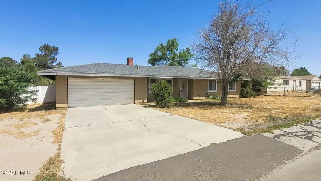 15707 Lanfair Avenue, Lancaster, CA — listing photo 1