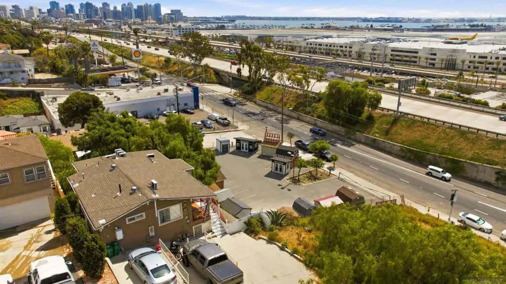 1717 W Walnut Ave, San Diego, CA — listing photo 1
