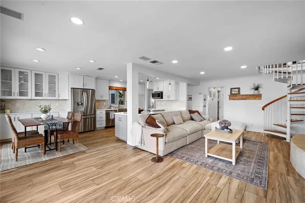 2528 University Drive, Newport Beach, CA — listing photo 1
