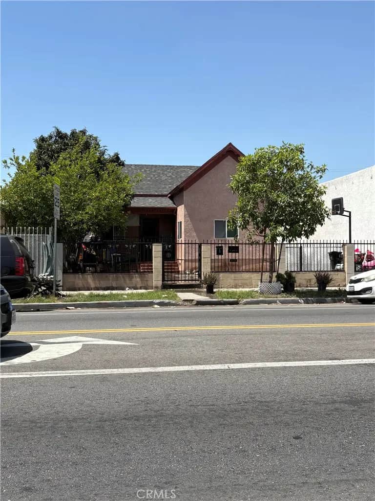 7607 S San Pedro, Los Angeles, CA — listing photo 1