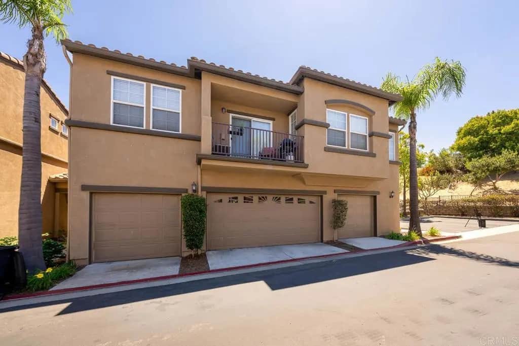 6233 Avenida De Las Vistas 4, San Diego, CA — listing photo 1