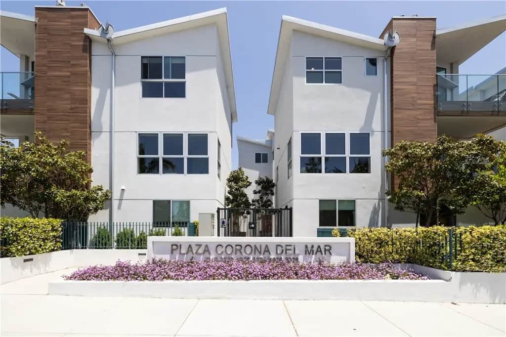 3920 E Coast Highway, Corona Del Mar, CA — listing photo 1