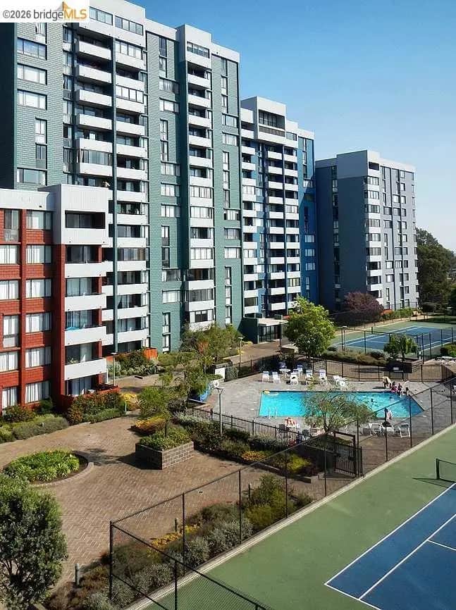 555 Pierce St 1424, Albany, CA — listing photo 1