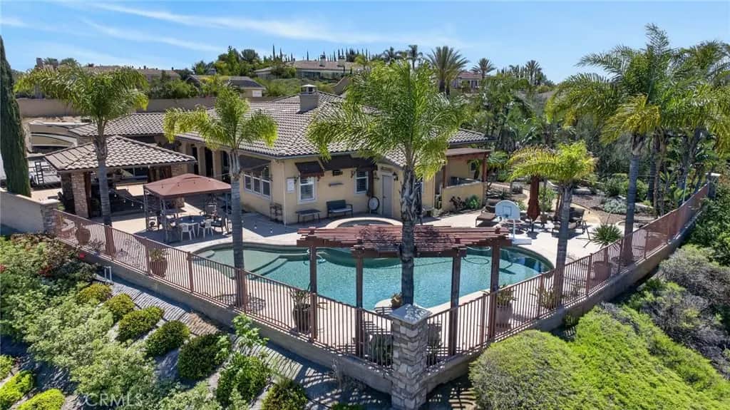 7452 Breckenridge Drive, Riverside, CA — listing photo 1