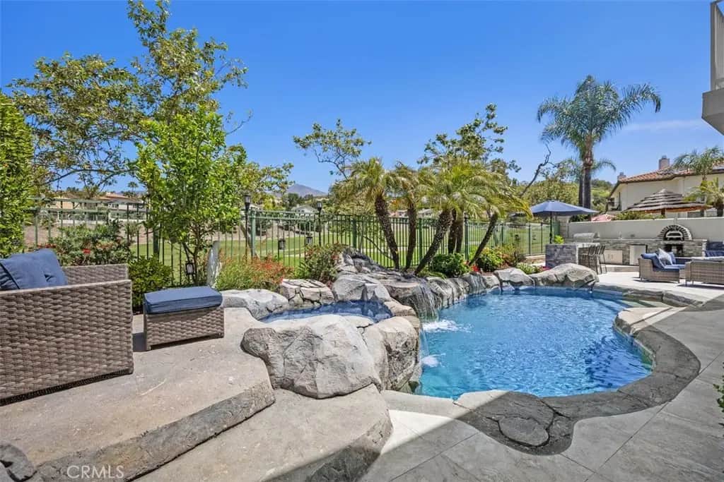 16 Golf Ridge Drive, Rancho Santa Margarita, CA — listing photo 1