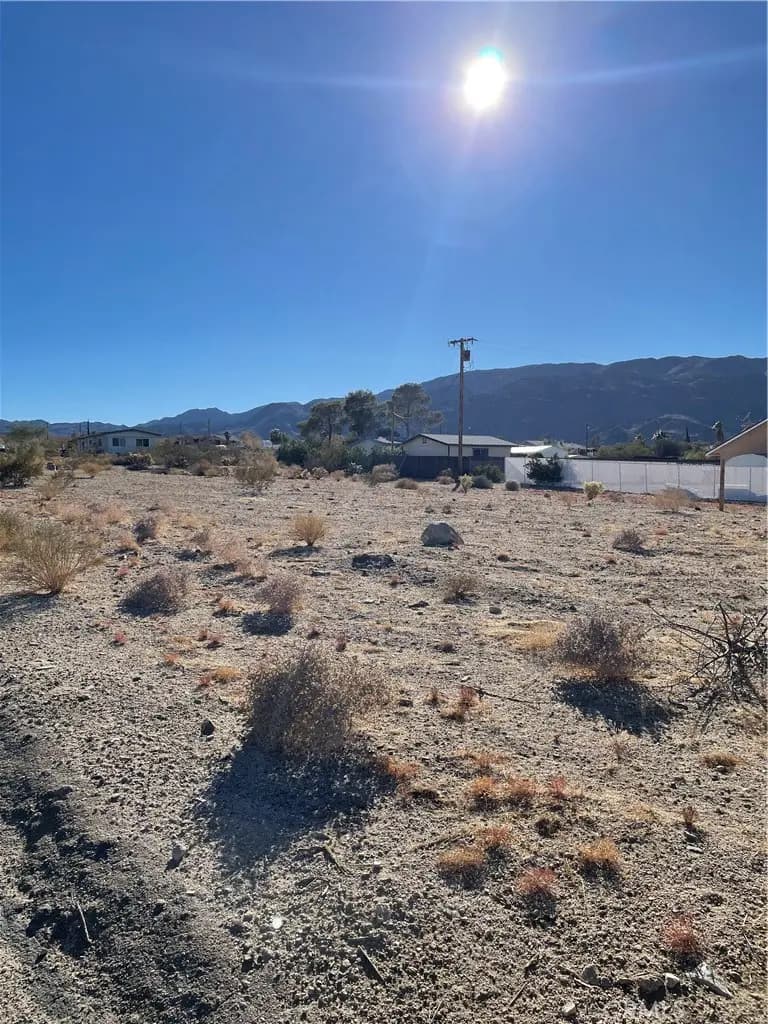 7606 Sahara Avenue, 29 Palms, CA — listing photo 1