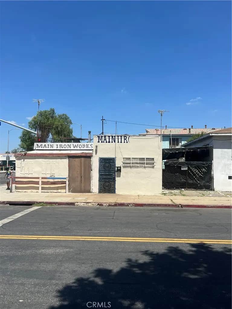 107 E 67th, Los Angeles, CA — listing photo 1