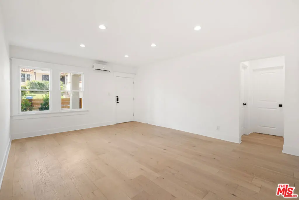 1401 Allison Avenue, Los Angeles, CA — listing photo 1