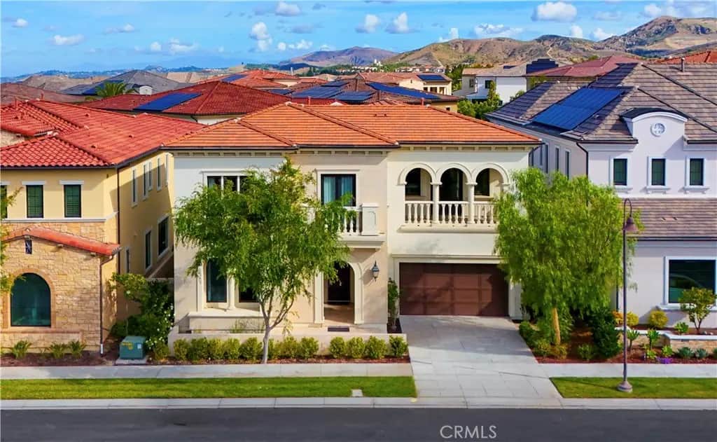 57 Pulsar, Irvine, CA — listing photo 1