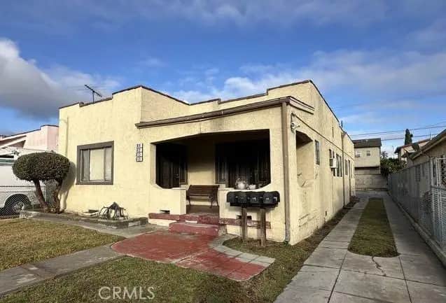 812 N Ridgewood, Los Angeles, CA — listing photo 1