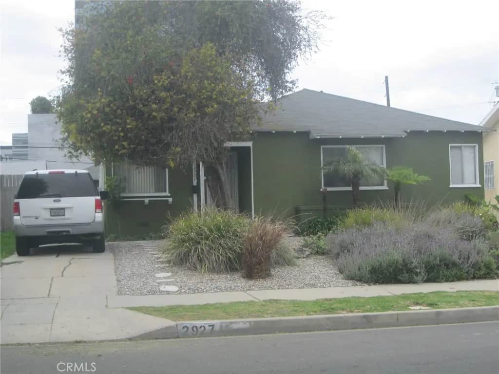 2927 S Genesee Avenue, Los Angeles, CA — listing photo 1
