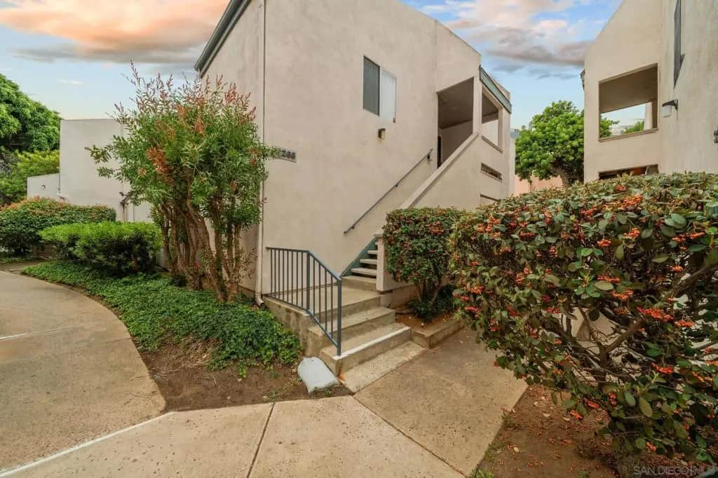 3266 Ashford St. Unit K, San Diego, CA — listing photo 1