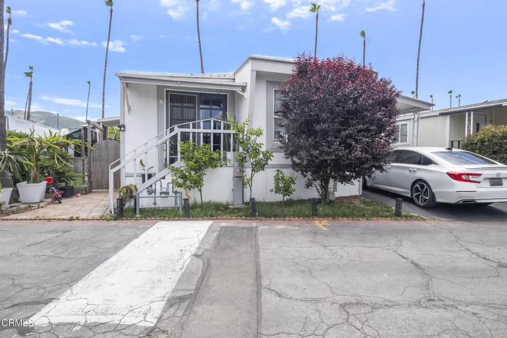 265 Beckwith 54A, Santa Paula, CA — listing photo 1
